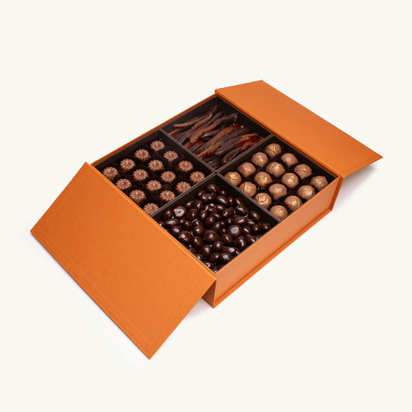 Essenza di Cacao – Cofanetto Regalo con Scorzette d’Arancia, Tartufi e Praline al Cioccolato Fondente